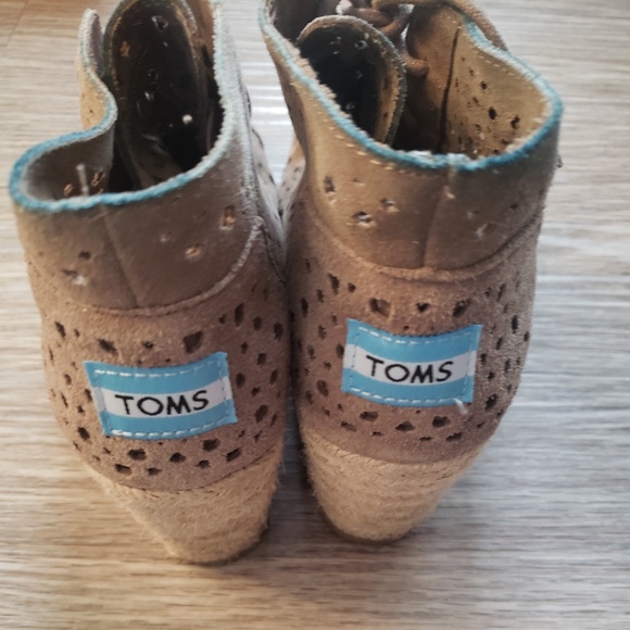 TOMS DESSERT WEDGES - Picture 3 of 5